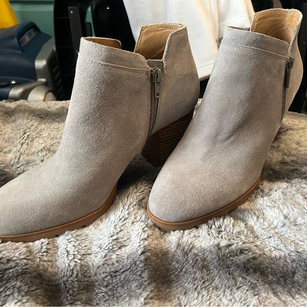 NWOT Lucky Brand Booties